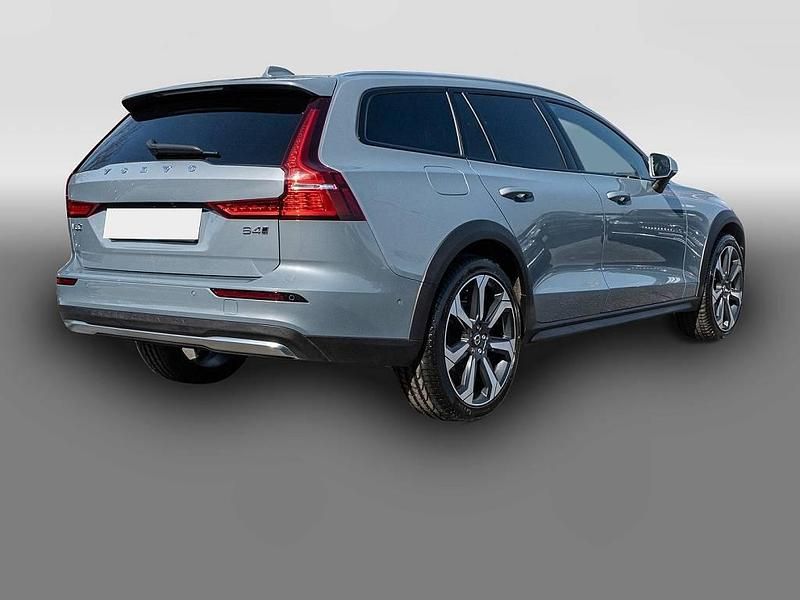 Gebraucht Volvo V60 CC Plus 197 PS (144 kW) 2024 Grau Kombi