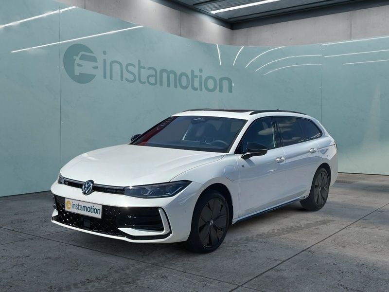 Gebraucht VW Passat R-line 177 PS (130 kW) 2024 Weiß Kombi