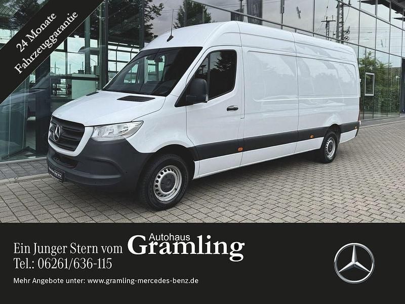 Weiß Gebraucht 2023 Mercedes Sprinter Van | 37.979 € (Guter Preis) - Bild 1/4