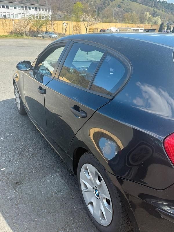 Gebraucht BMW 116 115 PS (84 kW) 2005 Schwarz Kleinwagen