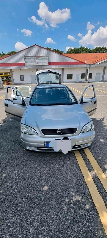 Second-hand Opel Astra 75 CP (55 kW) 2000 Argintiu Hatchback
