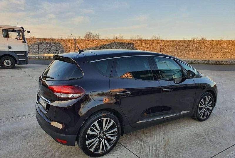 Violett Gebraucht 2018 Renault Scénic IV Initiale Paris Van / Kleinbus | 9.700 € (Superpreis) - Bild 1/4