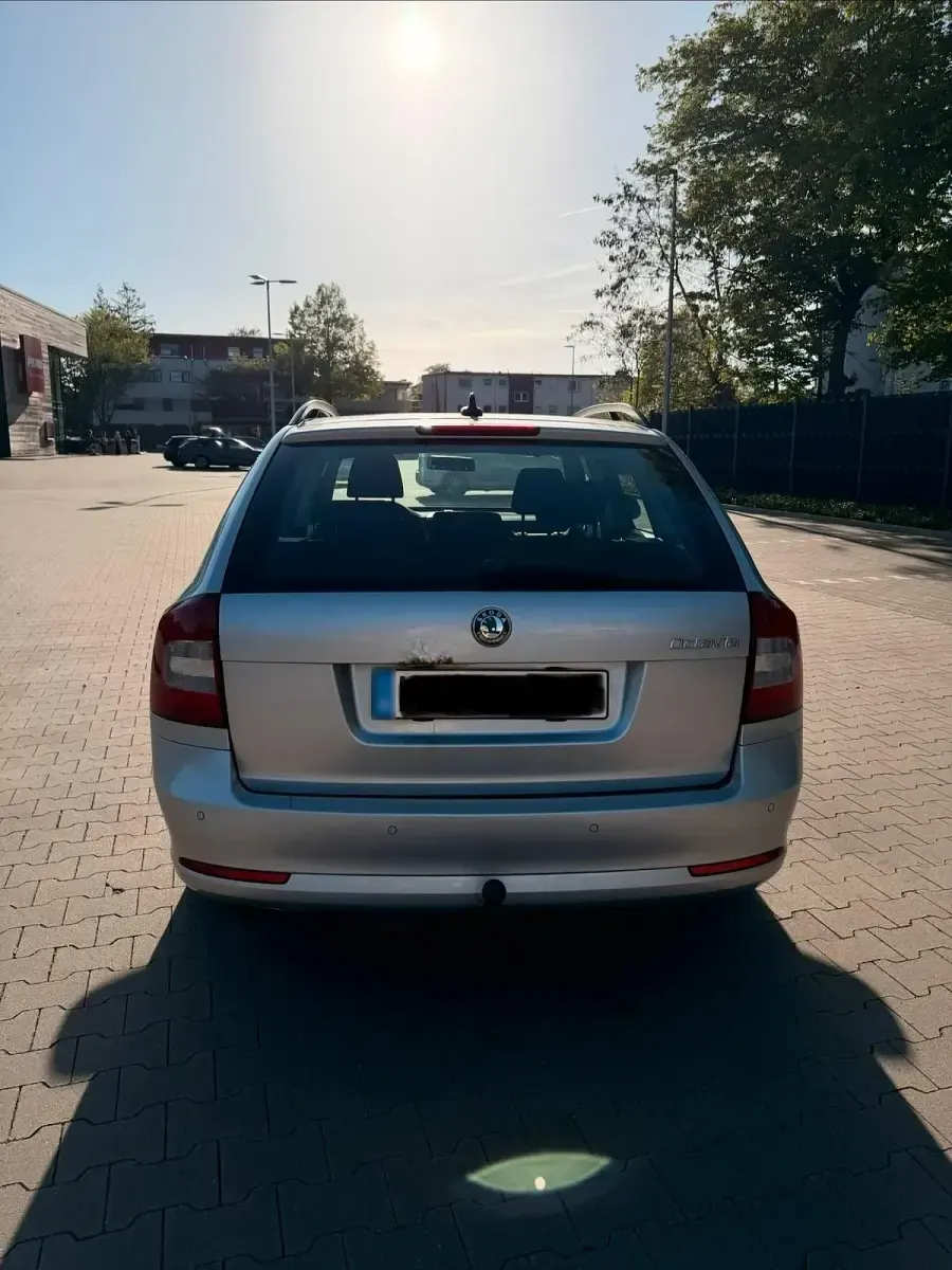 Gebraucht Skoda Octavia 140 PS (102 kW) 2012 Silber Kombi