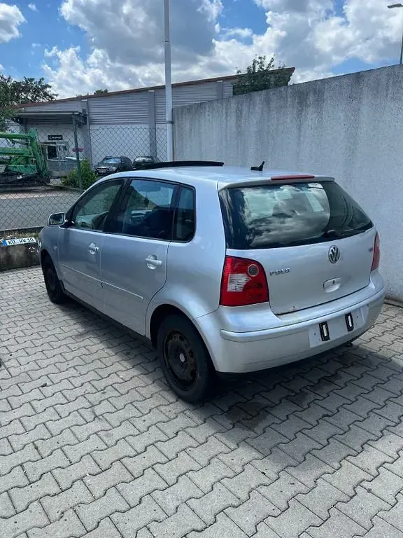 Gebraucht VW Polo 101 PS (74 kW) 2005 Silber Kleinwagen