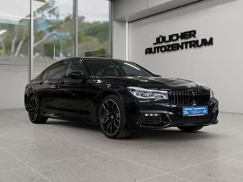 Blau Gebraucht 2019 BMW 750L M Sport Limousine | 37.490 € (Guter Preis) - Bild 1/4