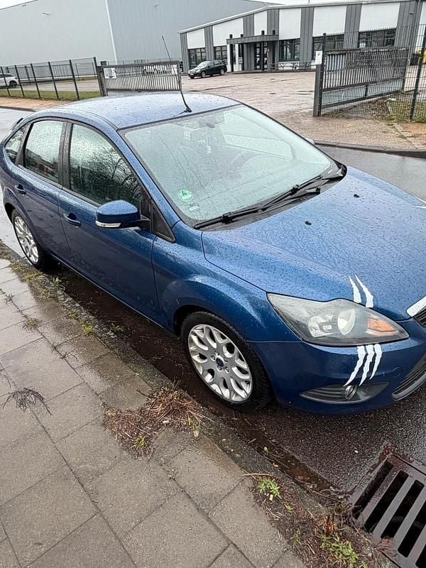 Gebraucht Ford Focus 100 PS (73 kW) 2008 Blau Kleinwagen
