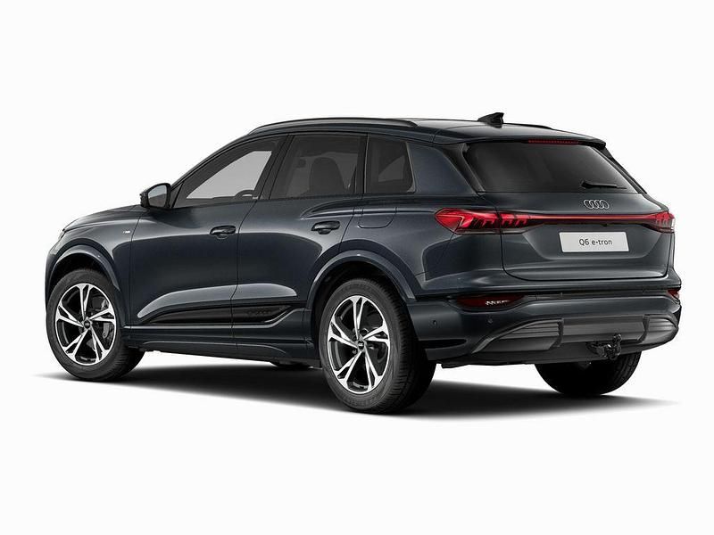 Neu Audi Q6 e-tron Performance 225 kW (306 PS) 2026 Grau SUV