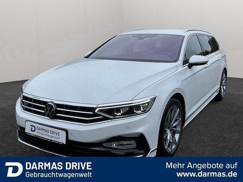 Weiß Gebraucht 2022 VW Passat Elegance Limousine | 30.990 € (Fairer Preis) - Bild 1/4