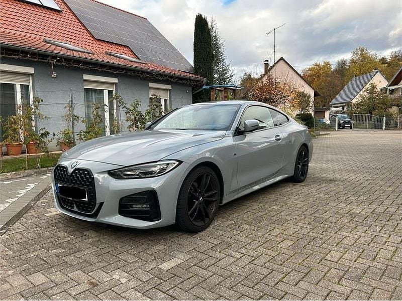 Grau Gebraucht 2022 BMW 420 M Sport Coupé | 34.000 € (Guter Preis) - Bild 1/4