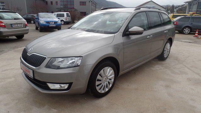 Beige metallic Gebraucht 2015 Skoda Octavia Solution Kombi | 24.980 € - Bild 1/4