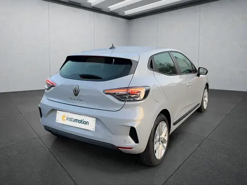 Gebraucht Renault Clio Evolution 90 PS (66 kW) 2024 Grau Kleinwagen