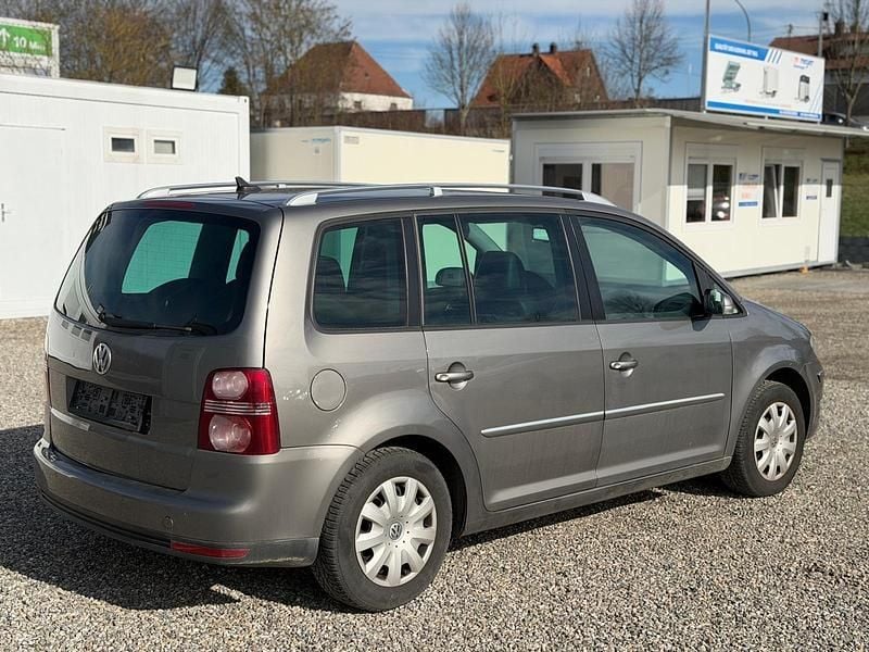 Gebraucht VW Touran 140 PS (102 kW) 2007 Grau Van / Kleinbus