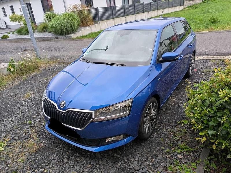 Blau Gebraucht 2021 Skoda Fabia Ambition Kombi | 13.500 € (Guter Preis) - Bild 1/4