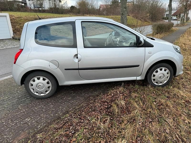 Gebraucht Renault Twingo 69 PS (50 kW) 2009 Silber Kleinwagen