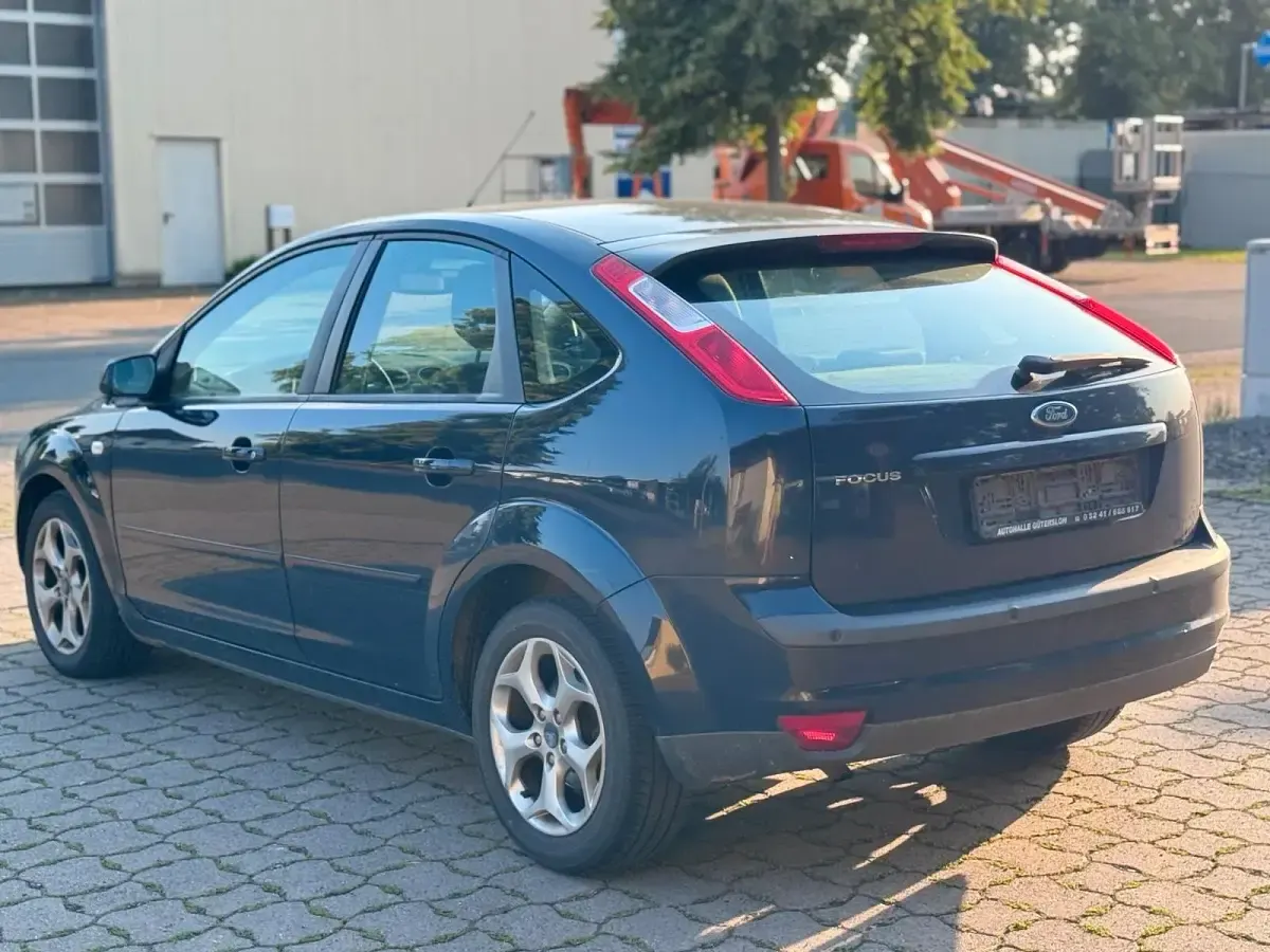 Gebraucht Ford Focus 101 PS (74 kW) 2007 Schwarz Limousine