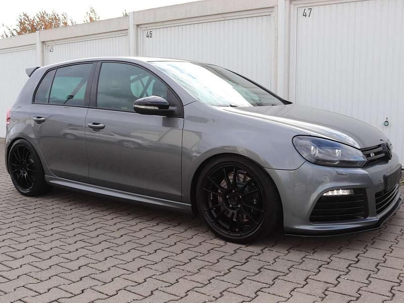 United grey Gebraucht 2011 VW Golf VI R Kleinwagen | 19.990 € - Bild 1/4