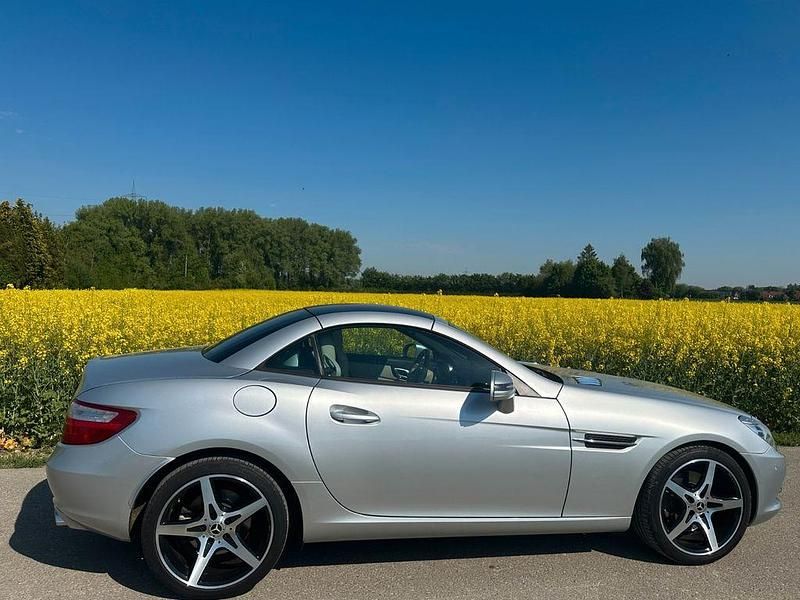 Gebraucht Mercedes SLK250 204 PS (150 kW) 2011 Silber Cabrio