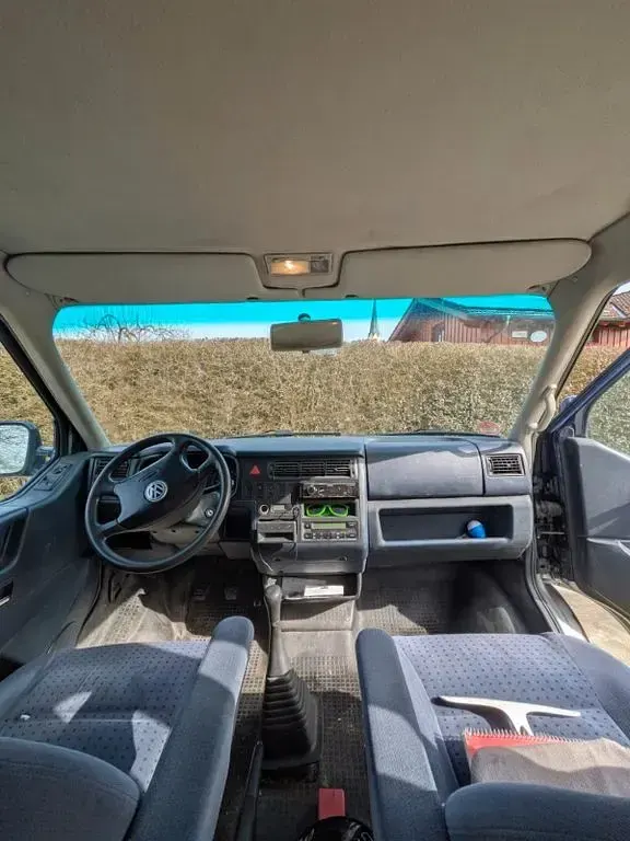 Usata VW Caravelle 102 CV (75 kW) 2000 Blu Furgone