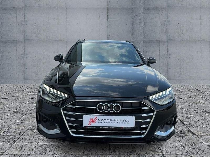 Second-hand Audi A4 Advanced Plus 204 CP (150 kW) 2022 Negru Break