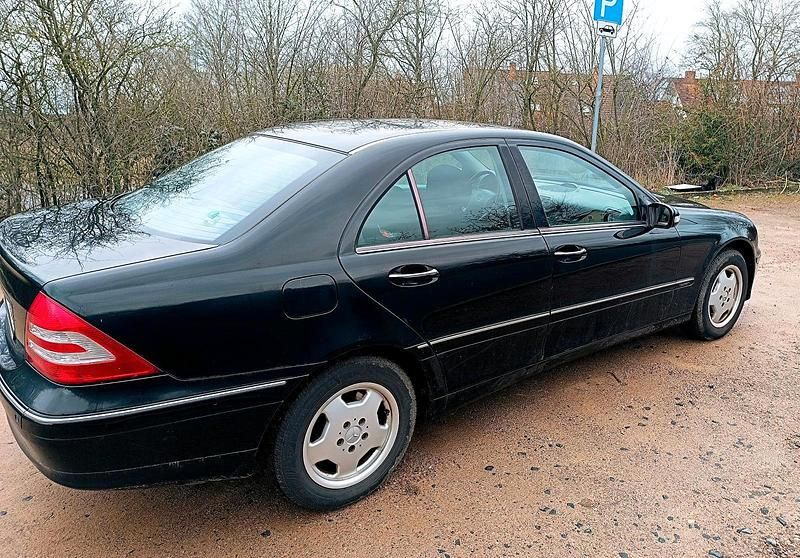 Gebraucht Mercedes C180 143 PS (105 kW) 2006 Schwarz Limousine