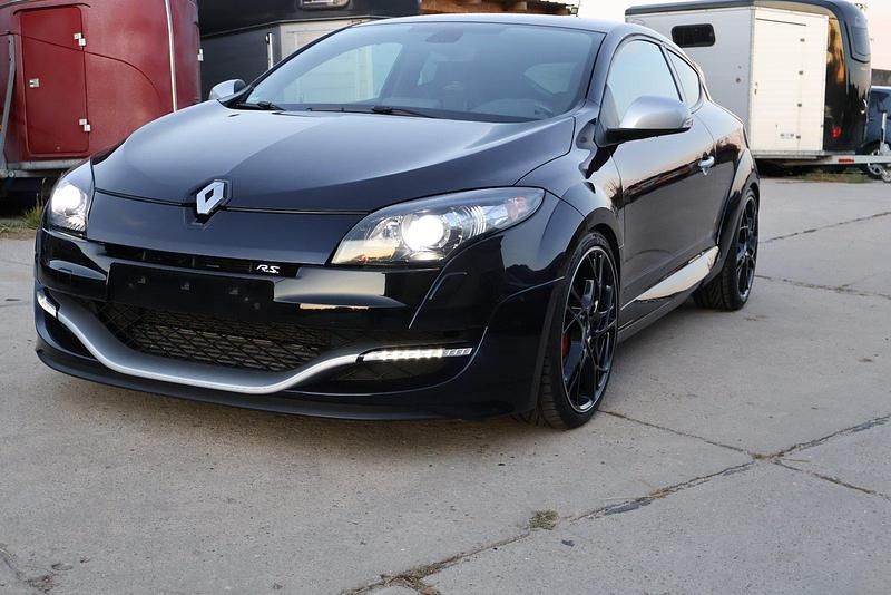 Blau Gebraucht 2013 Renault Mégane III R.S. Coupé | 17.900 € (Teuer) - Bild 1/4