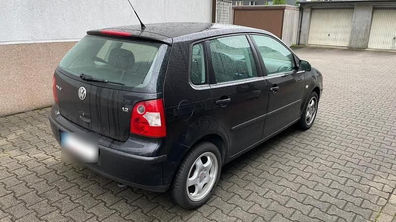 Gebraucht VW Polo 63 PS (46 kW) 2003 Schwarz Kleinwagen