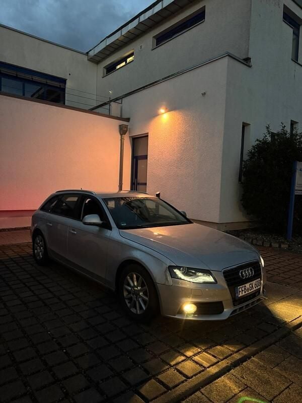 Silber Gebraucht 2009 Audi A4 Ambiente Kombi | 5.599 € (Superpreis) - Bild 1/4