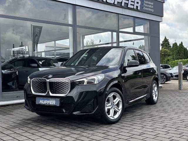 Schwarz Gebraucht 2023 BMW iX1 Performance SUV | 41.700 € (Guter Preis) - Bild 1/4