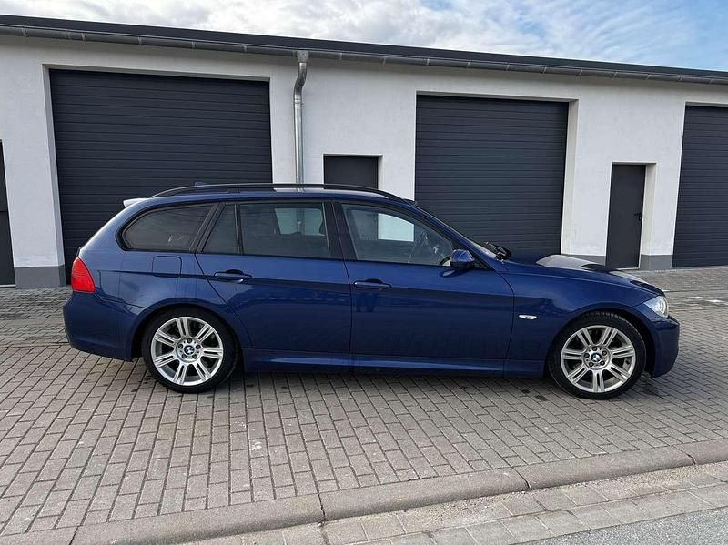 Gebraucht BMW 330 258 PS (189 kW) 2006 Blau Kombi