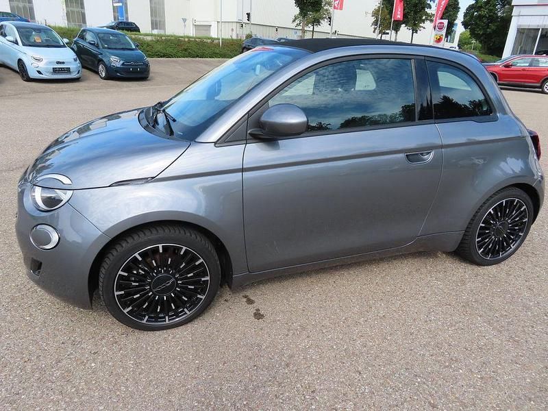 Grau Gebraucht 2022 Fiat 500e Icon | 19.900 € (Fairer Preis) - Bild 1/4