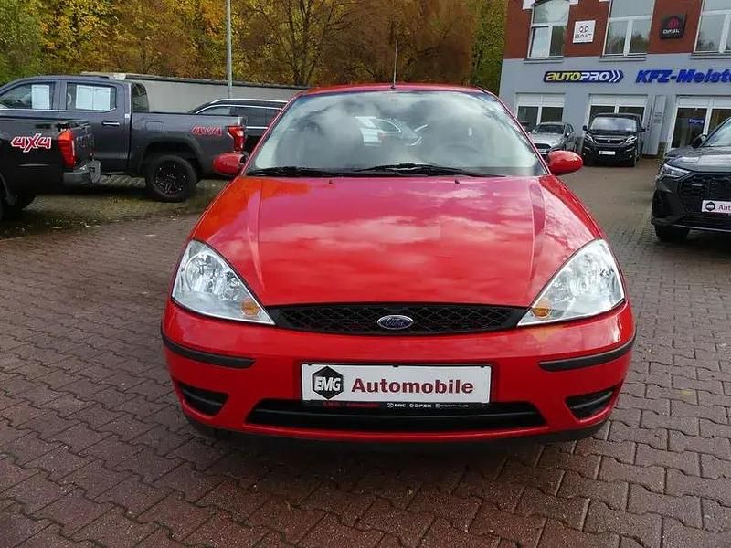 Second-hand Ford Focus 75 CP (55 kW) 2004 Roșu Hatchback