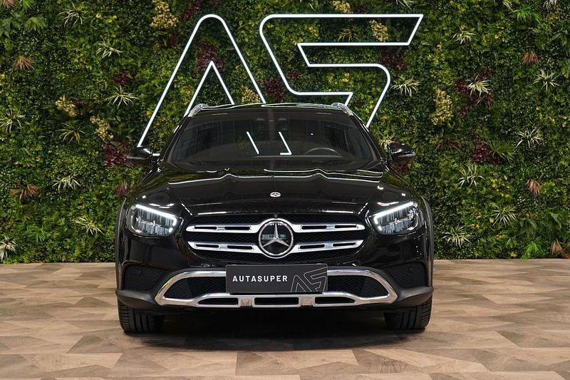 Gebraucht Mercedes E400 330 PS (242 kW) 2022 Schwarz Limousine