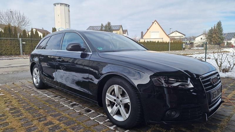 Schwarz Gebraucht 2009 Audi A4 Ambiente Kombi | 4.490 € (Fairer Preis) - Bild 1/4