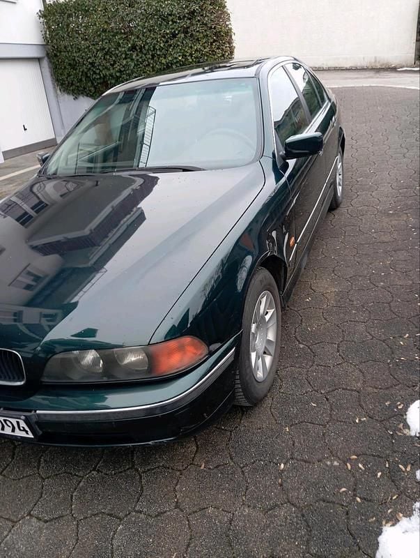 Grün Gebraucht 1997 BMW 525 Limousine | 2.500 € (Fairer Preis) - Bild 1/4