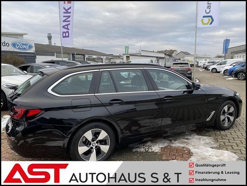 Gebraucht BMW 520 190 PS (139 kW) 2023 Schwarz Kombi