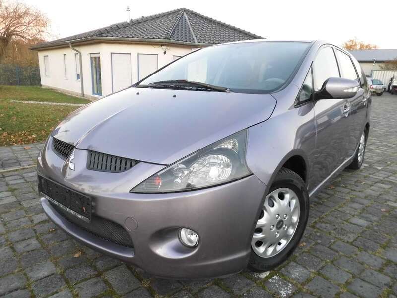 Magicviolett (grau) Gebraucht 2005 Mitsubishi Grandis Van / Kleinbus | 5.499 € - Bild 1/4