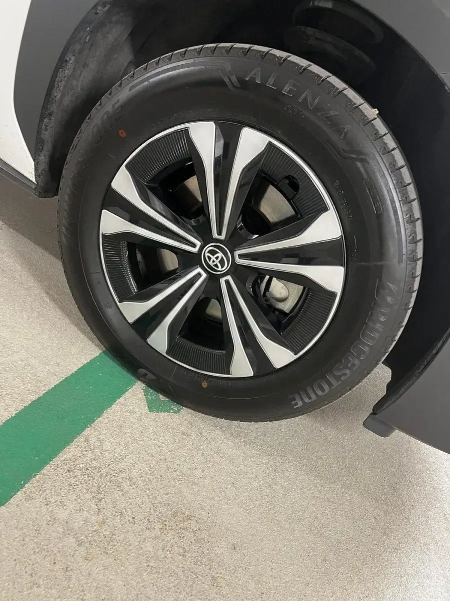 Gebraucht Toyota bZ4X 150 kW (204 PS) 2025 Weiß SUV