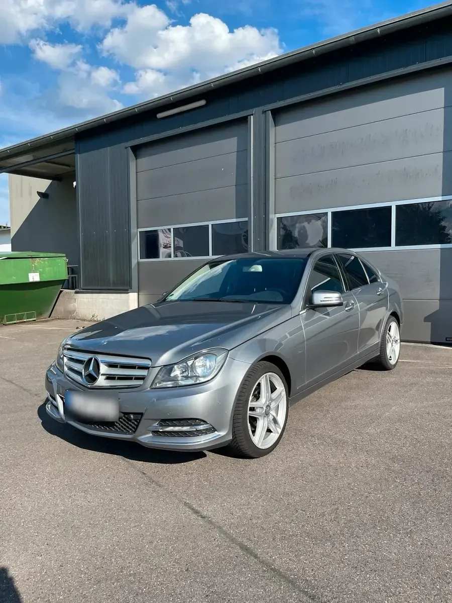 Gebraucht Mercedes C250 AMG 204 PS (150 kW) 2012 Grau Limousine