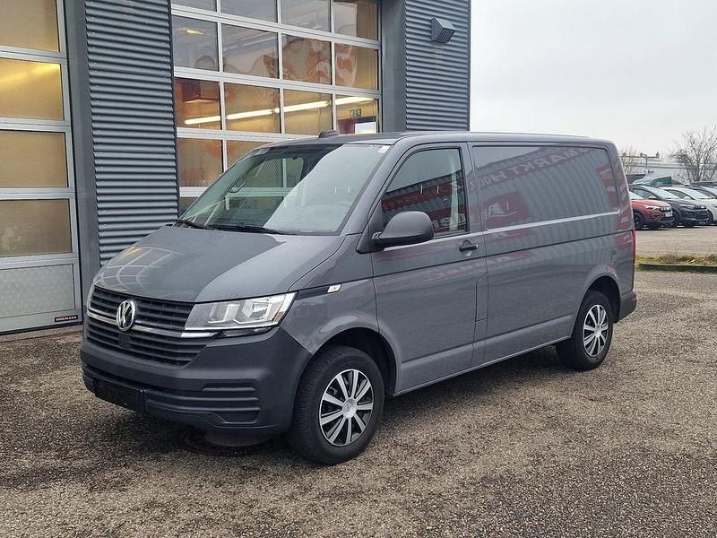 Gebraucht VW Transporter 110 PS (80 kW) 2022 Pure grey Van