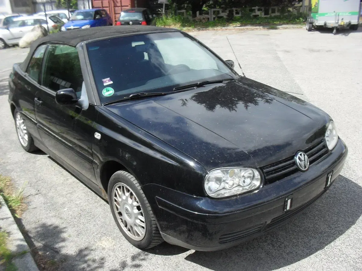 Gebraucht VW Golf 115 PS (84 kW) 2001 Schwarz Cabrio