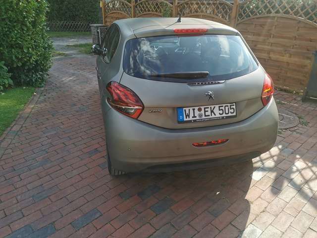 Verkauft Peugeot 8 Puretech 110 Stop Gebraucht 15 16 000 Km In Rastatt