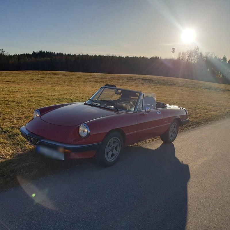 Gebraucht Alfa Romeo Spider 116 PS (85 kW) 1987 Rot Cabrio