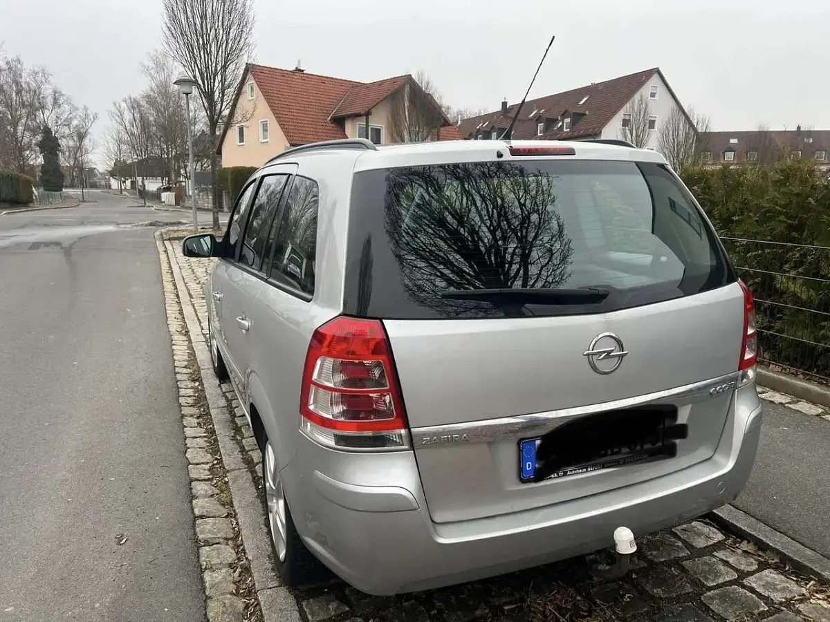 Gebraucht Opel Zafira Family 110 PS (80 kW) 2014 Grau Van / Kleinbus