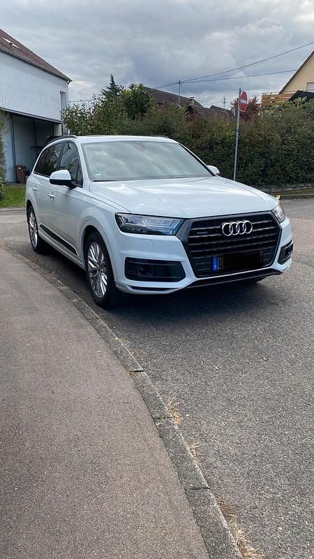 Weiß Gebraucht 2017 Audi Q7 SUV | 38.500 € (Etwas zu teuer) - Bild 1/4