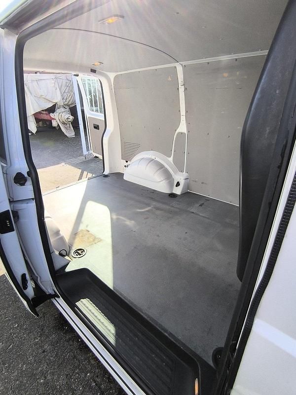 Gebraucht VW Transporter 102 PS (75 kW) 2016 Weiß Van