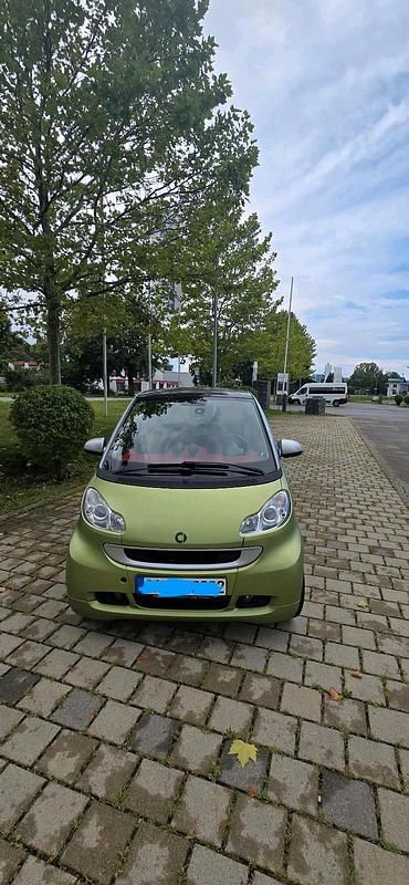 Grün Gebraucht 2011 Smart ForTwo Coupé Coupé | 3.499 € (Fairer Preis) - Bild 1/4