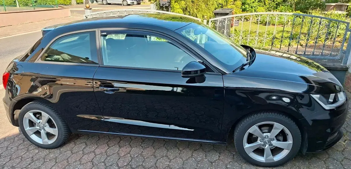 Gebraucht Audi A1 90 PS (66 kW) 2017 Schwarz Kleinwagen