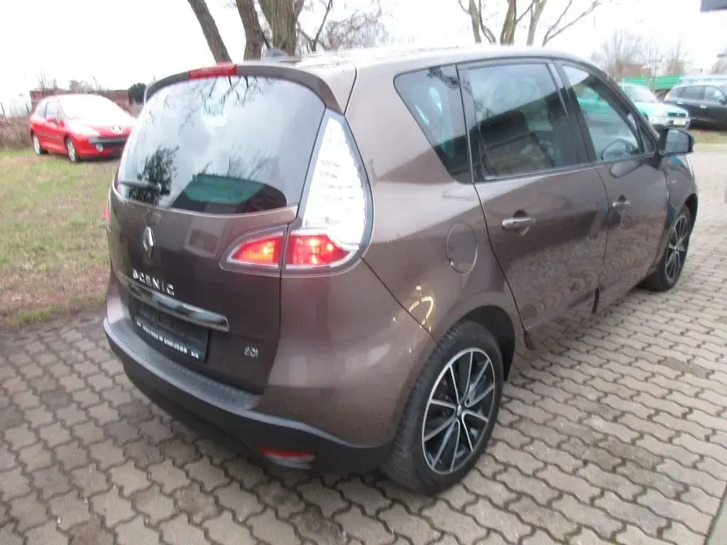 Gebraucht Renault Scénic III Bose Edition 131 PS (96 kW) 2013 Braun Van / Kleinbus