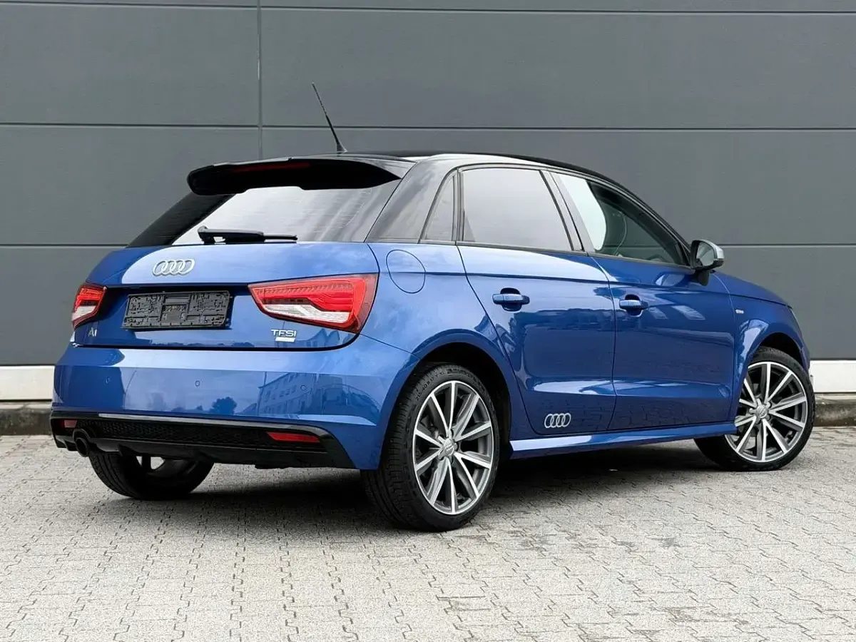 Gebraucht Audi A1 S-Line 95 PS (69 kW) 2018 Sepangblau perleffekt Kleinwagen