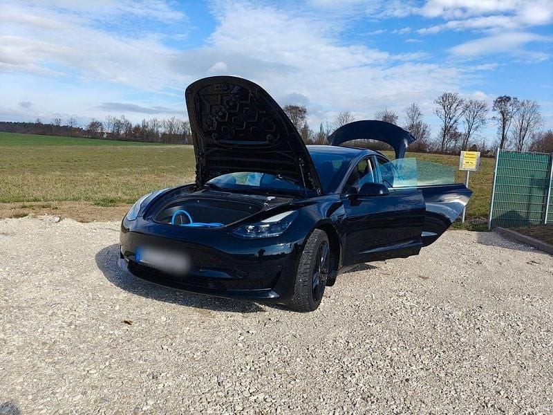 Gebraucht Tesla Model 3 Standard Range 208 kW (283 PS) 2023 Schwarz Limousine